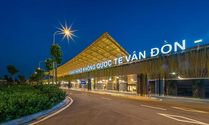 SÂN BAY QUỐC TẾ VÂN ĐỒN HIỆN ĐẠI TỌA LẠC TRÊN ĐẢO CÁI BẦU