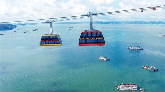 cap-treo-nu-hoang-ha-long-02.jpg