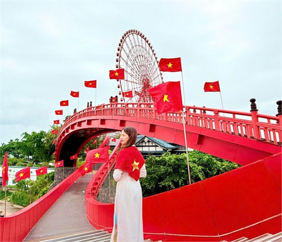 check-in-ha-long-06
