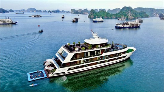 ve-du-thuyen-ha-long-01